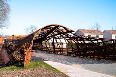 Pont métalique au Parc Ausone de Bruges (6).